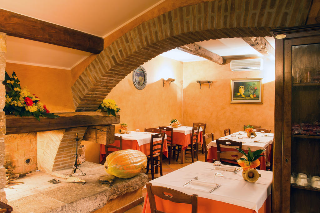 La Locanda Del Ruspante Castro dei Volsci Extérieur photo